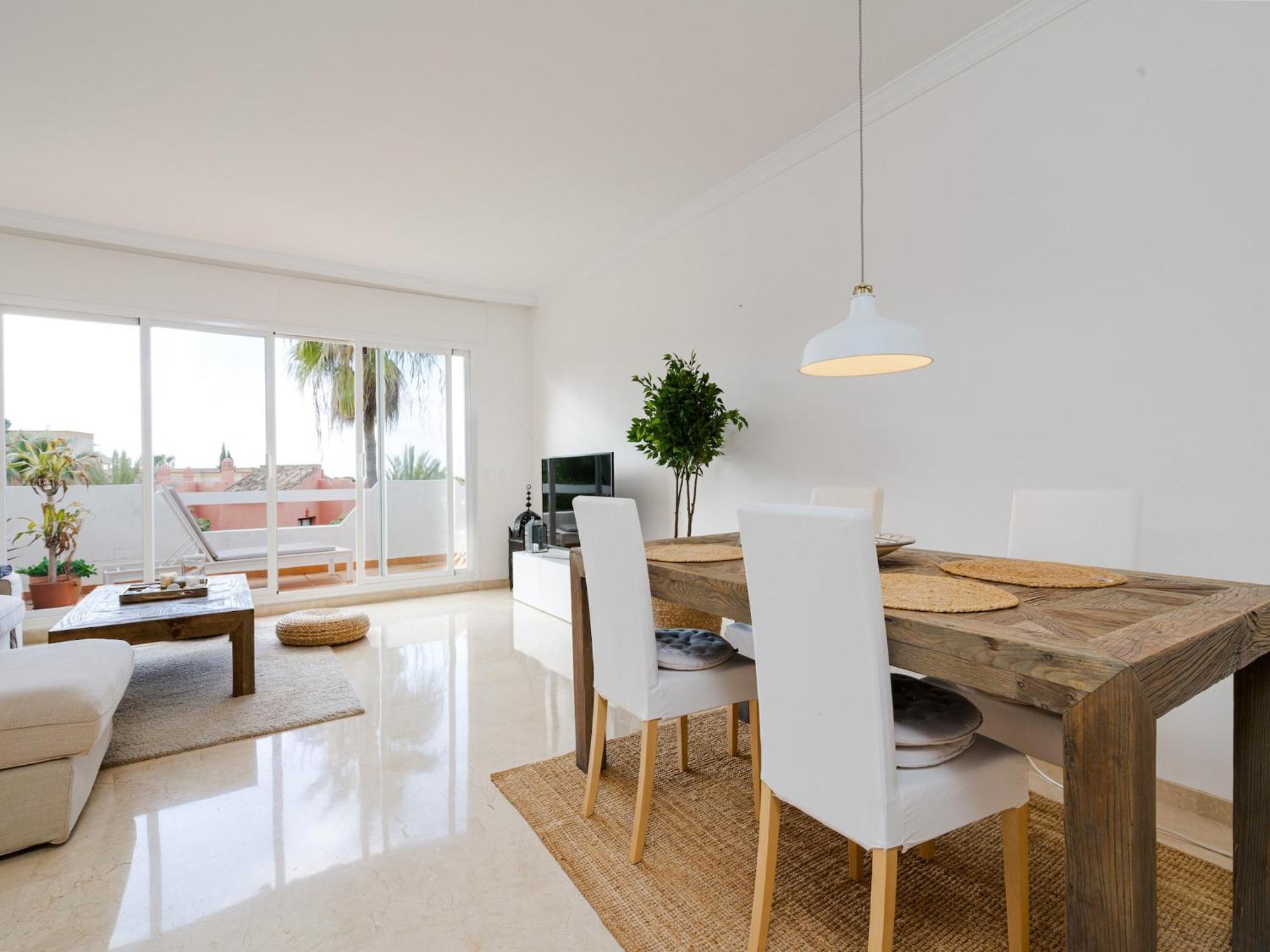 Lovely With Shared Pool Apartment Marbella