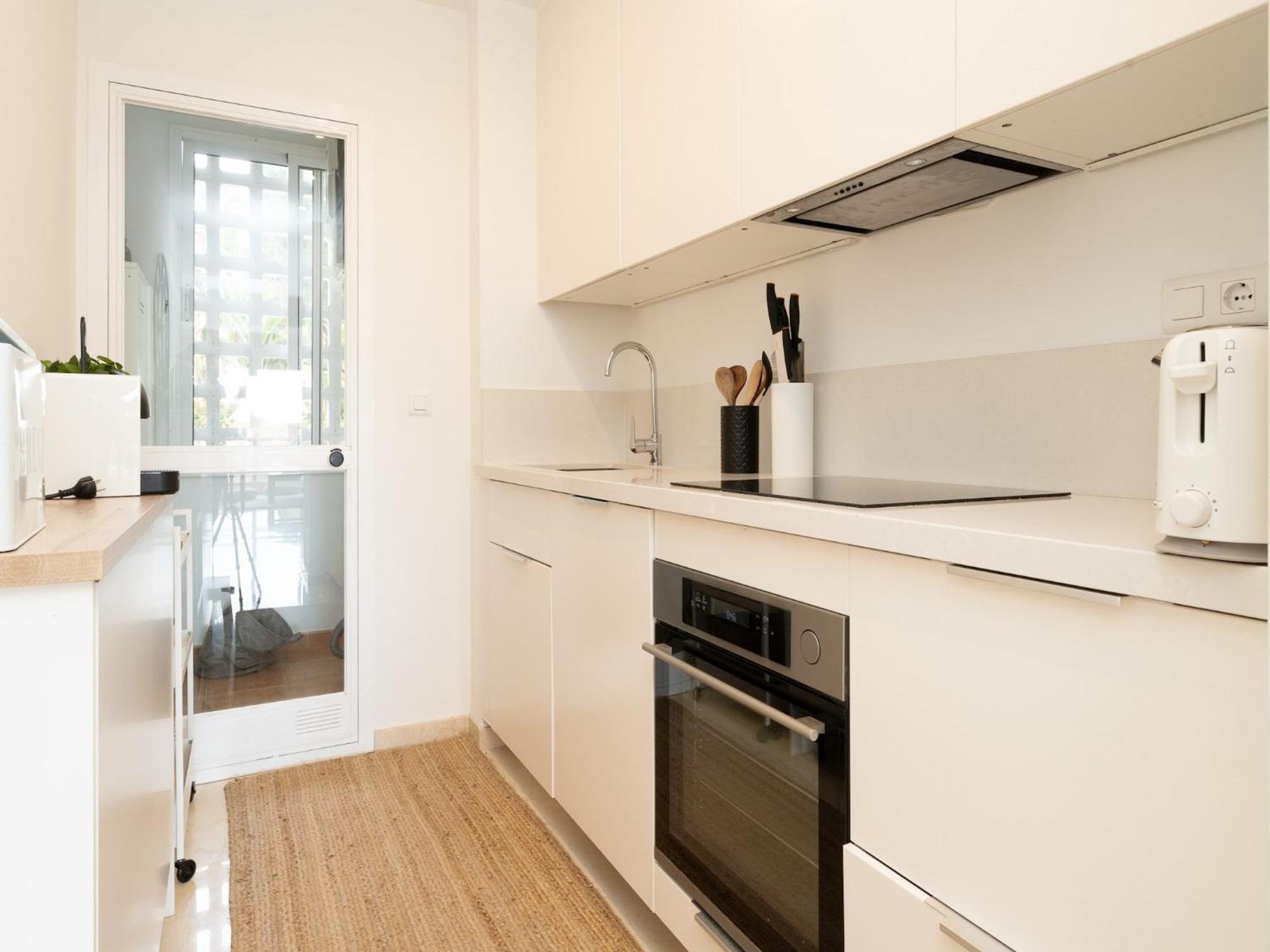 Lovely With Shared Pool Marbella